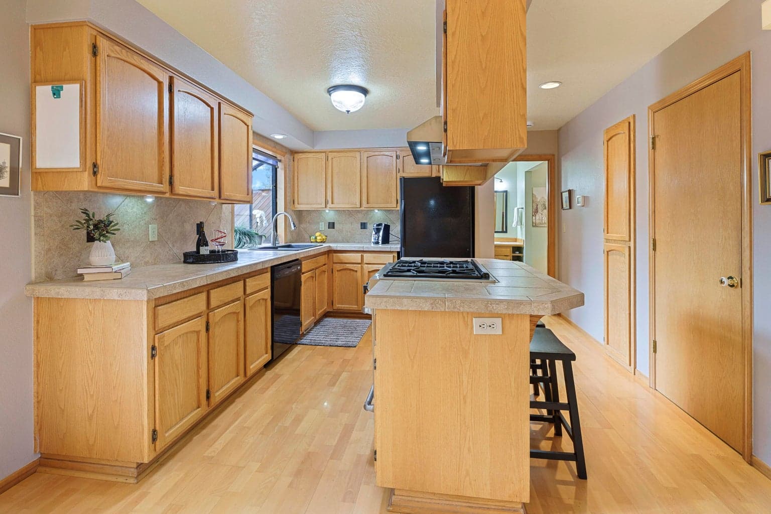 Photo of 1206 NE Paula Drive 7 of 37