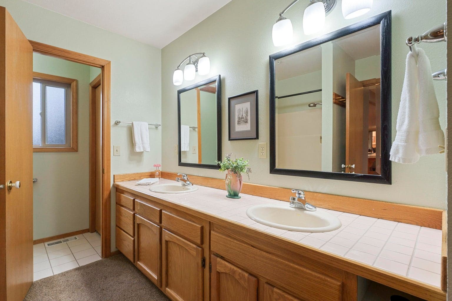 Photo of 1206 NE Paula Drive 15 of 37