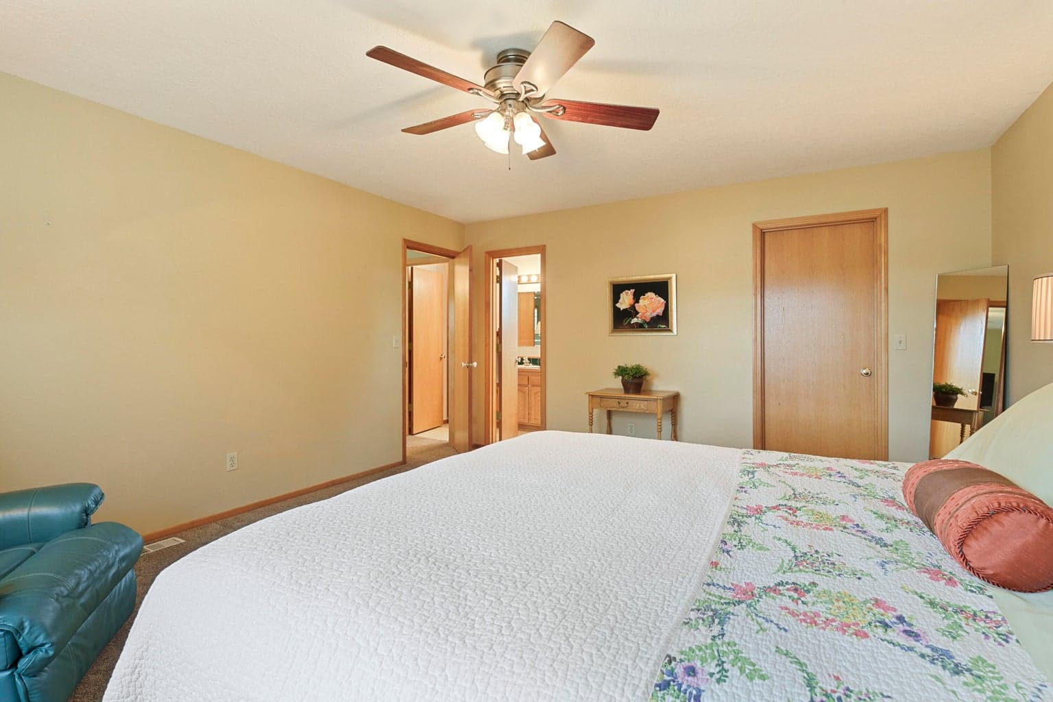Photo of 1206 NE Paula Drive 20 of 37