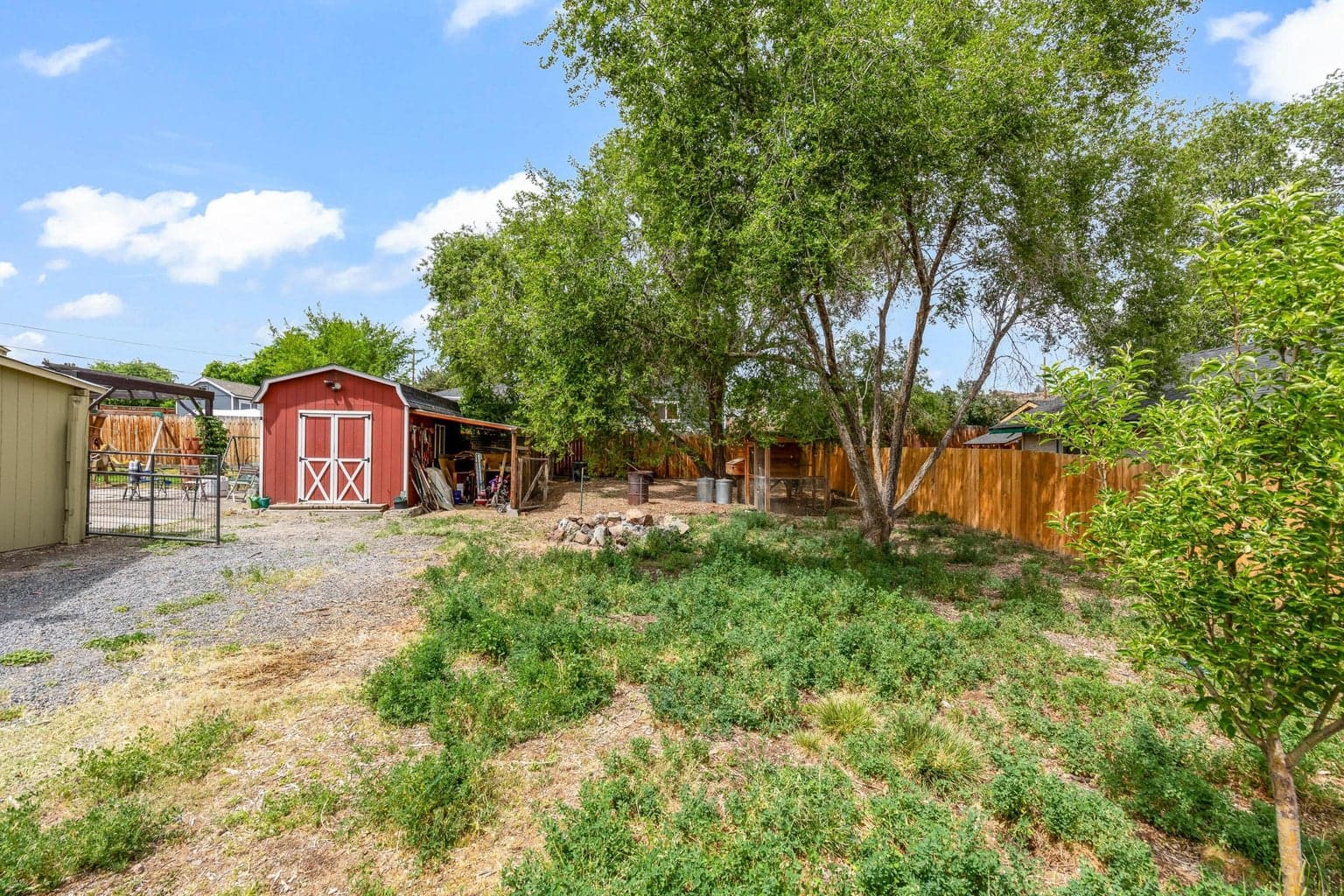 Photo of 496 SW 2nd Street 30 of 36