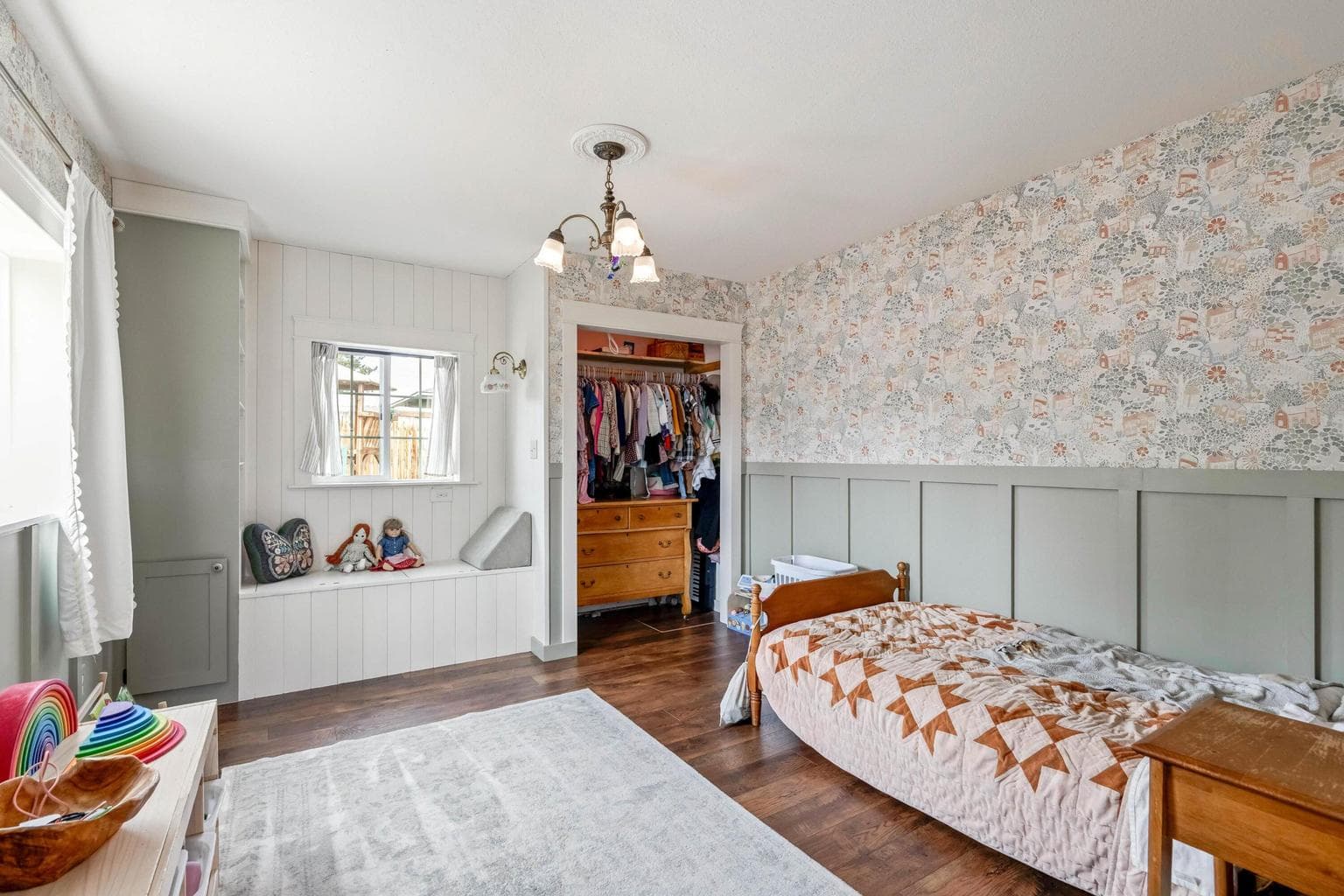 Photo of 496 SW 2nd Street 15 of 36