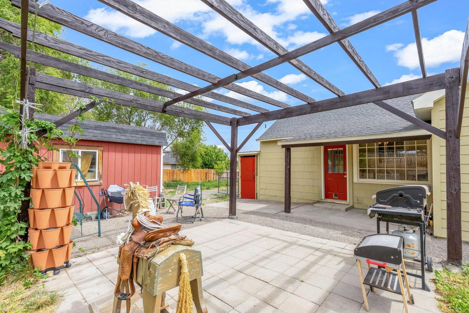 Photo of 496 SW 2nd Street 25 of 36