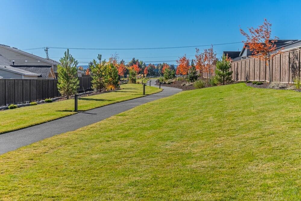 Photo of 3859 NE Tellus Drive 21 of 26