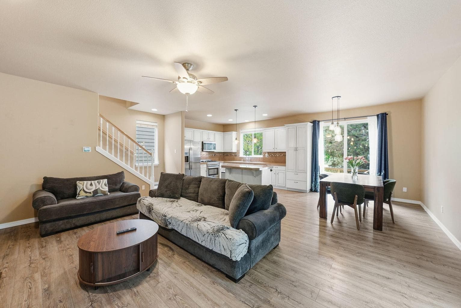Photo of 61302 Huckleberry Place 7 of 44