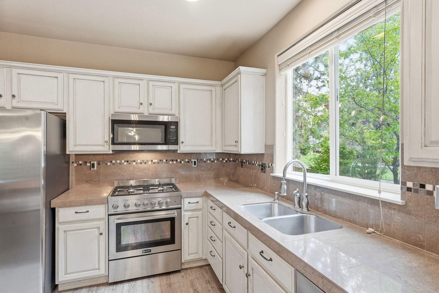 Photo of 61302 Huckleberry Place 14 of 44