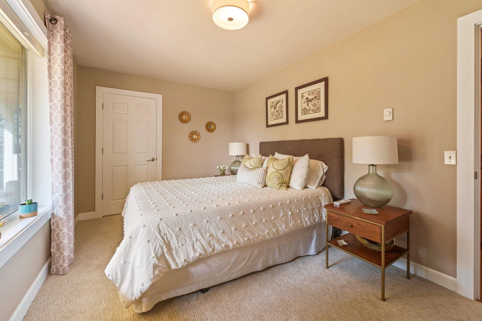 Guest bedroom 2
