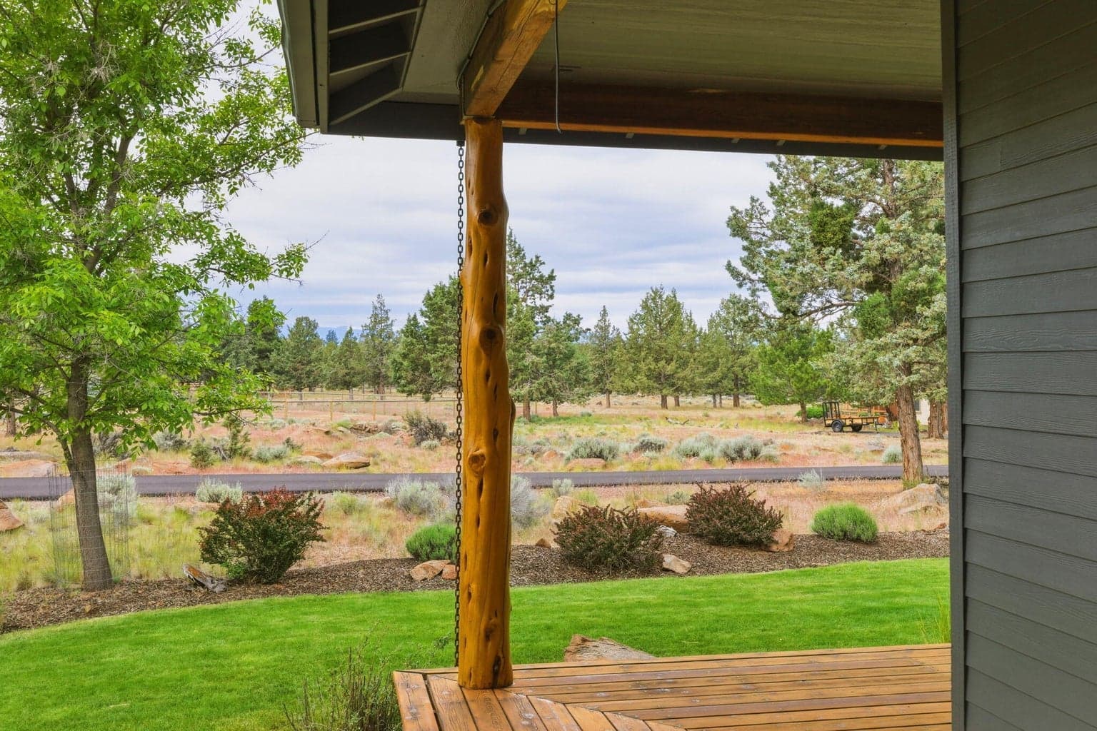 Photo of 17584 Mountain View Road 12 of 71