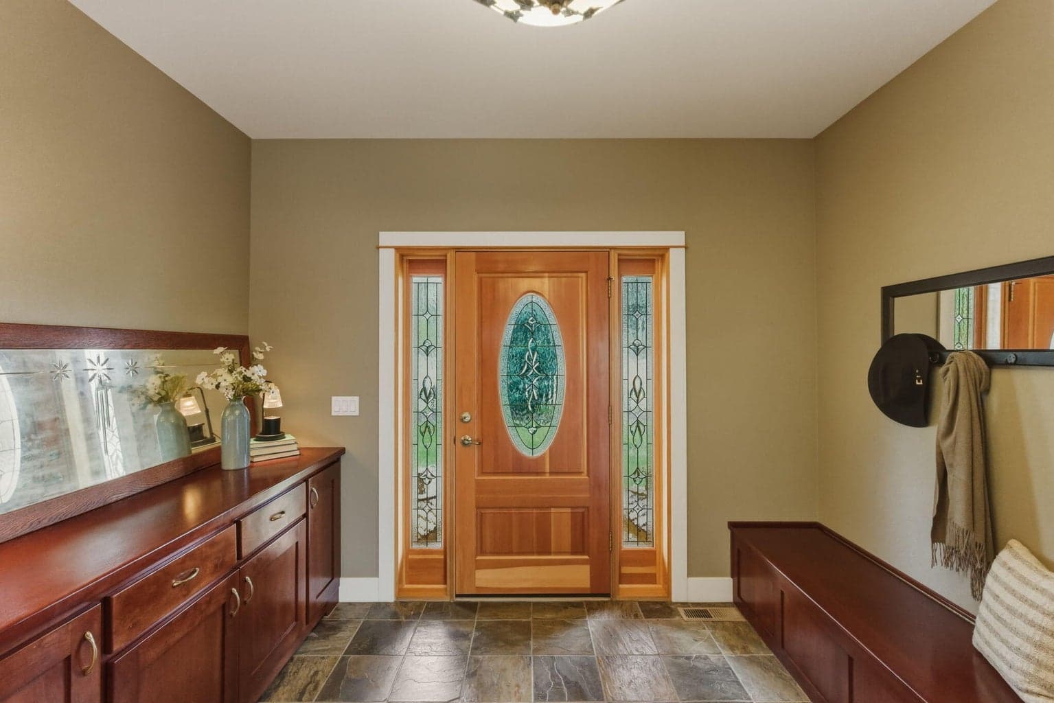 Photo of 17584 Mountain View Road 14 of 71