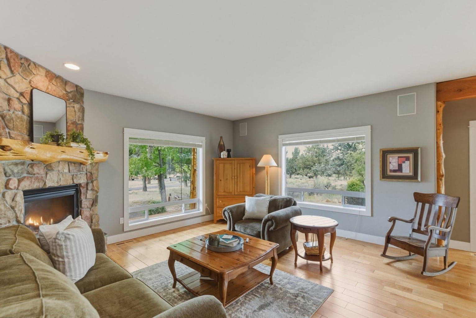 Photo of 17584 Mountain View Road 15 of 71