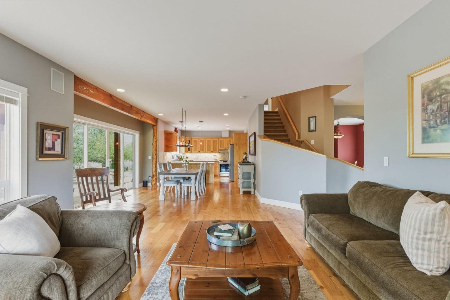 Photo of 17584 Mountain View Road 19 of 71