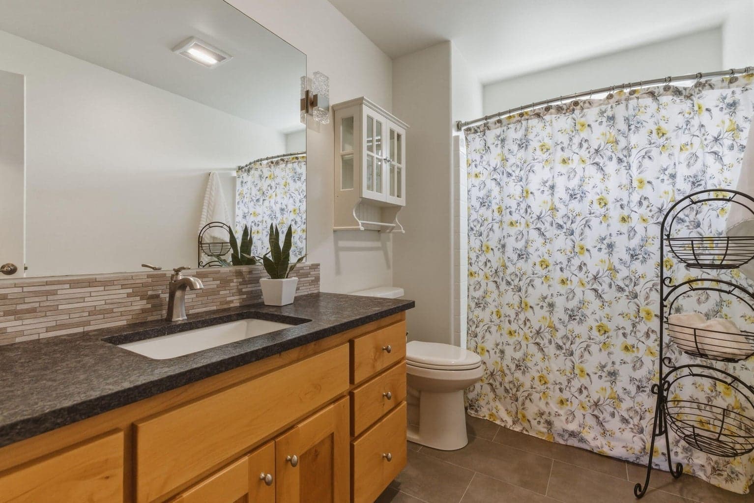 Upstairs guest bathroom
