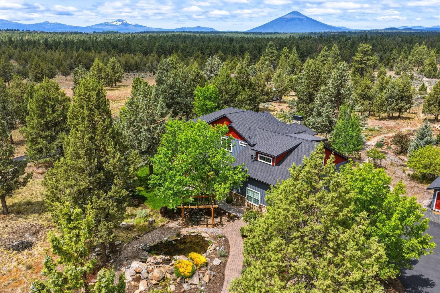 Photo of 17584 Mountain View Road 66 of 71