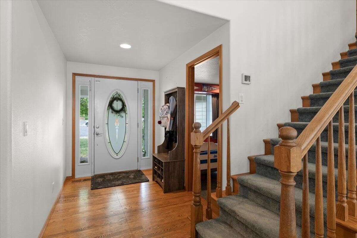 Photo of 752 Mallory 3 of 29