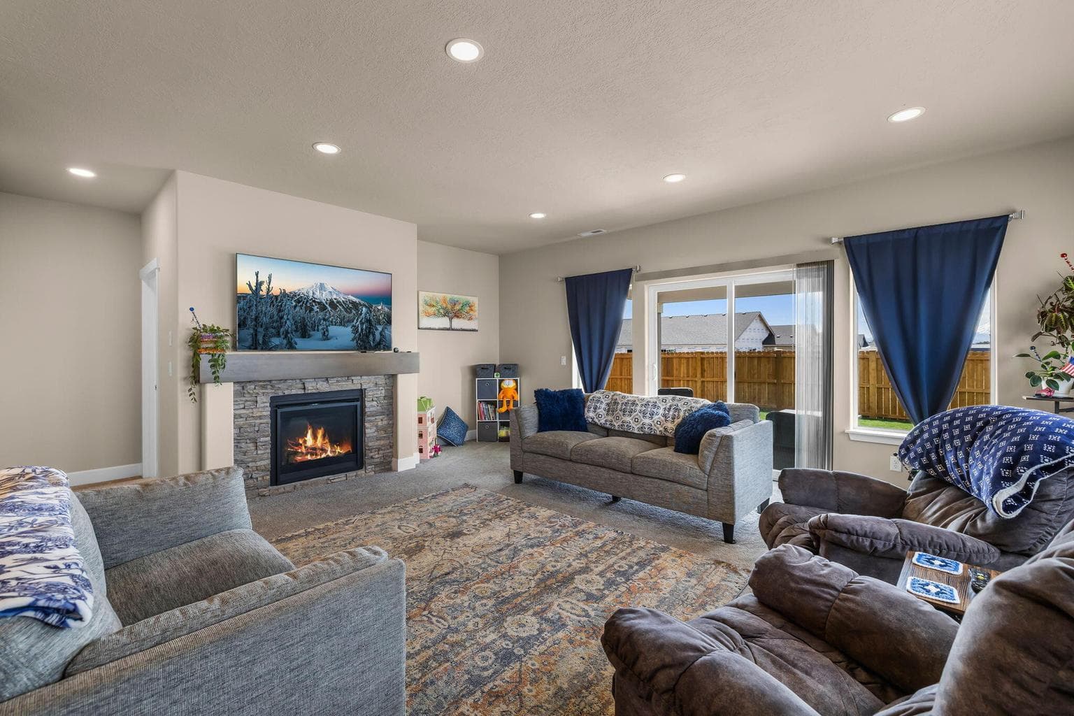 Photo of 1132 NW Golf Course Drive 11 of 35