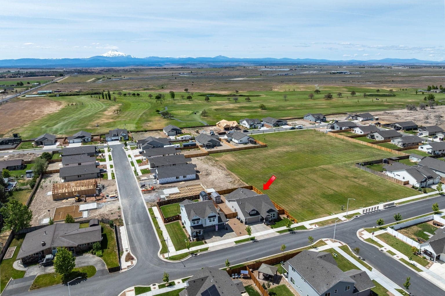 Photo of 1132 Golf Course 2 of 35