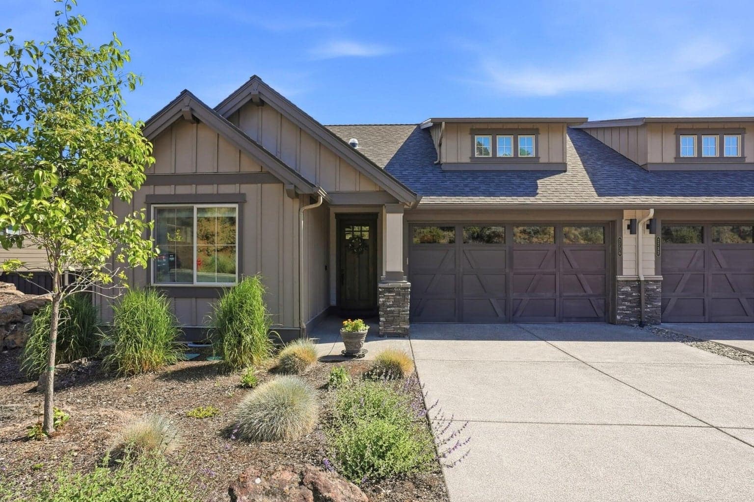 Photo of 2736 Fairway Heights 2 of 29