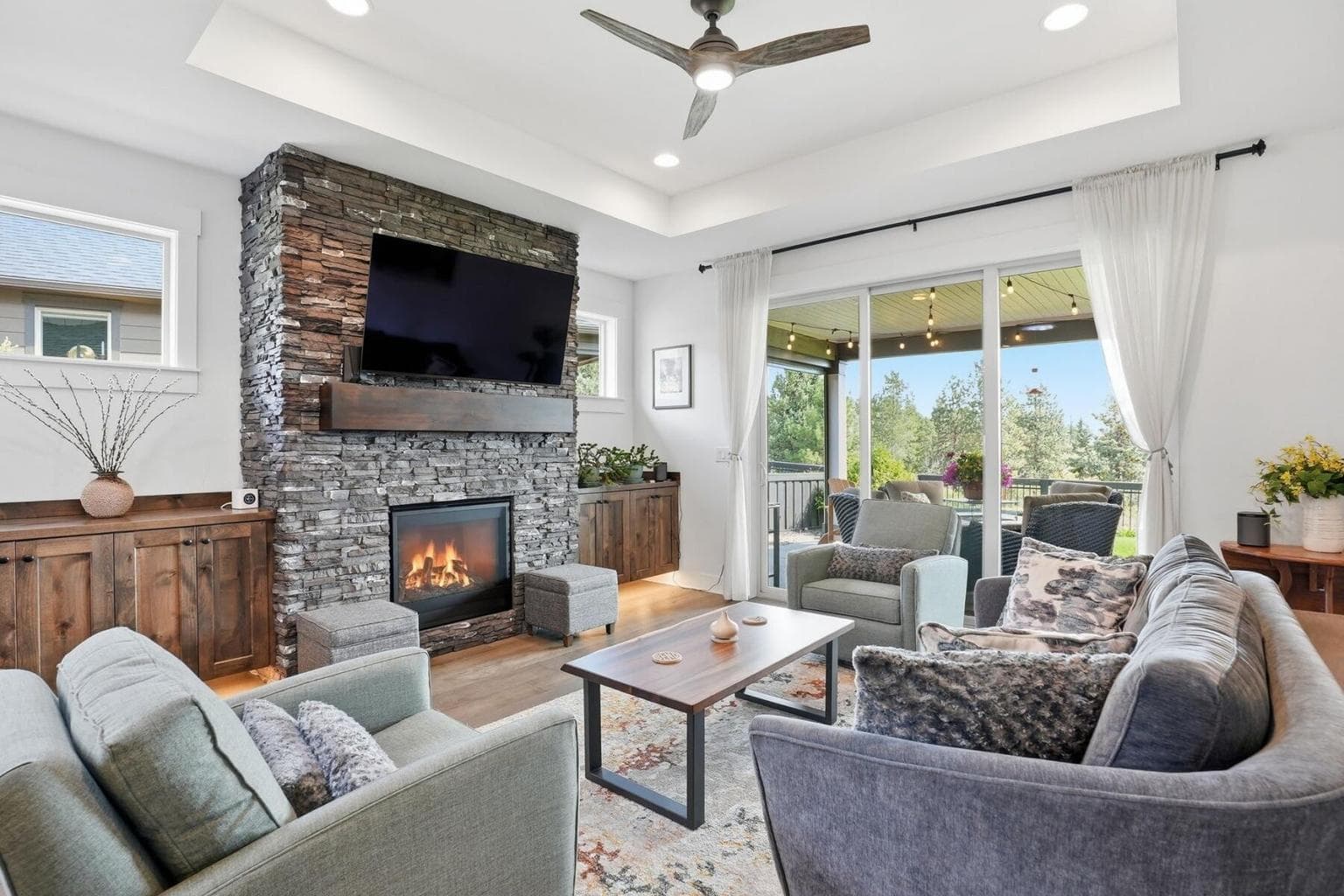Photo of 2736 Fairway Heights 4 of 29