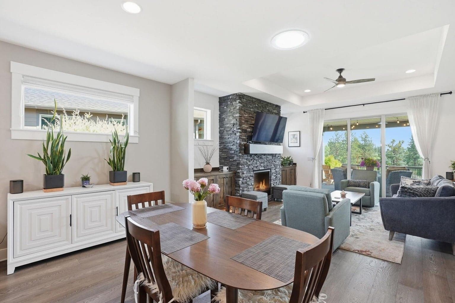 Photo of 2736 NW Fairway Heights Drive 6 of 29