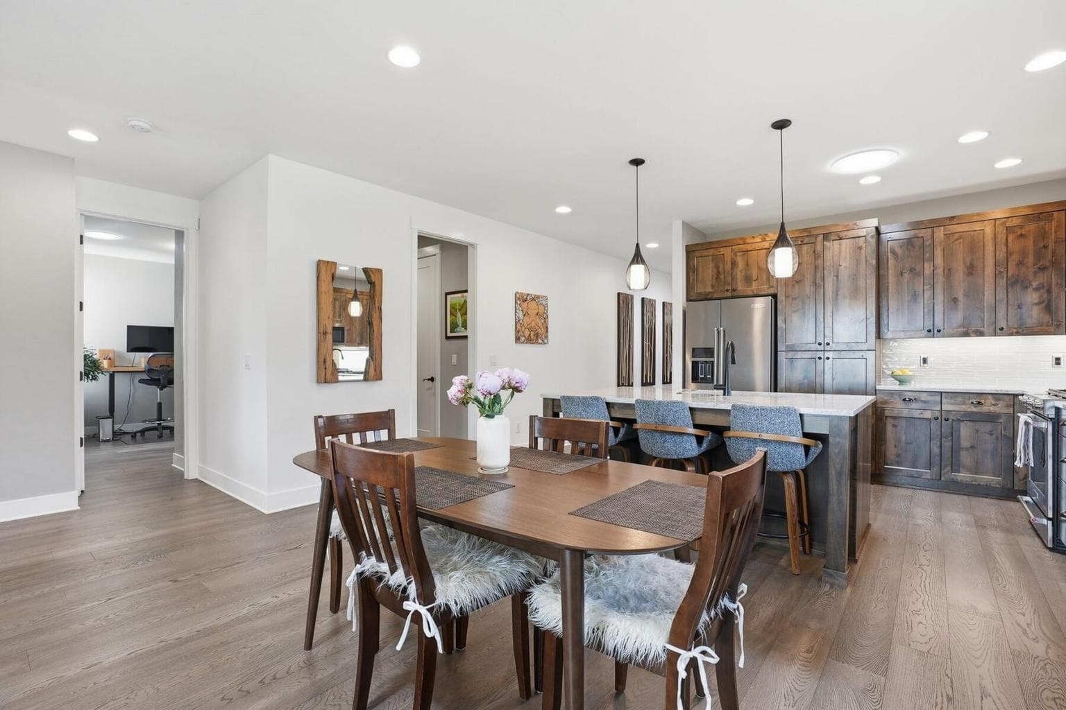 Photo of 2736 NW Fairway Heights Drive 7 of 29