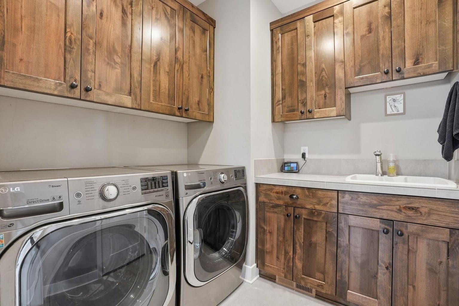 Photo of 2736 NW Fairway Heights Drive 11 of 29