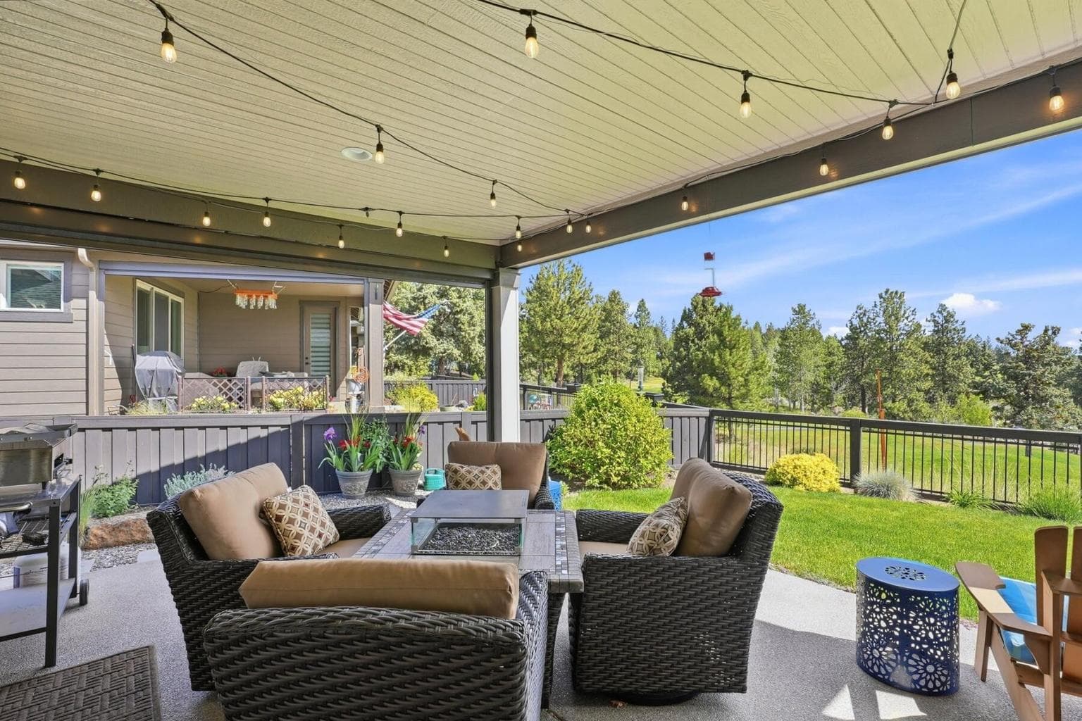 Photo of 2736 NW Fairway Heights Drive 19 of 29