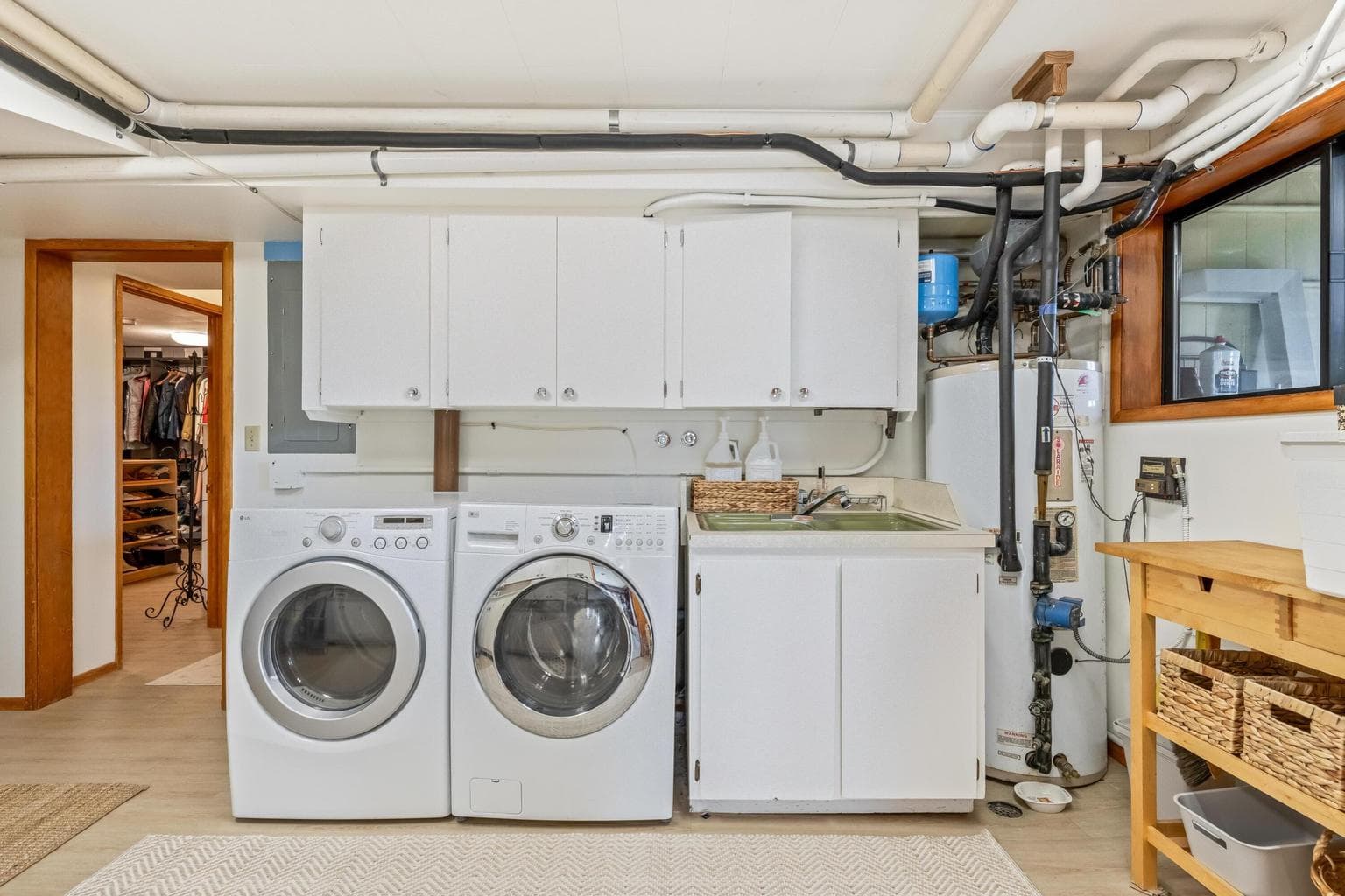 Photo of 1671 NW Saginaw Avenue 22 of 35