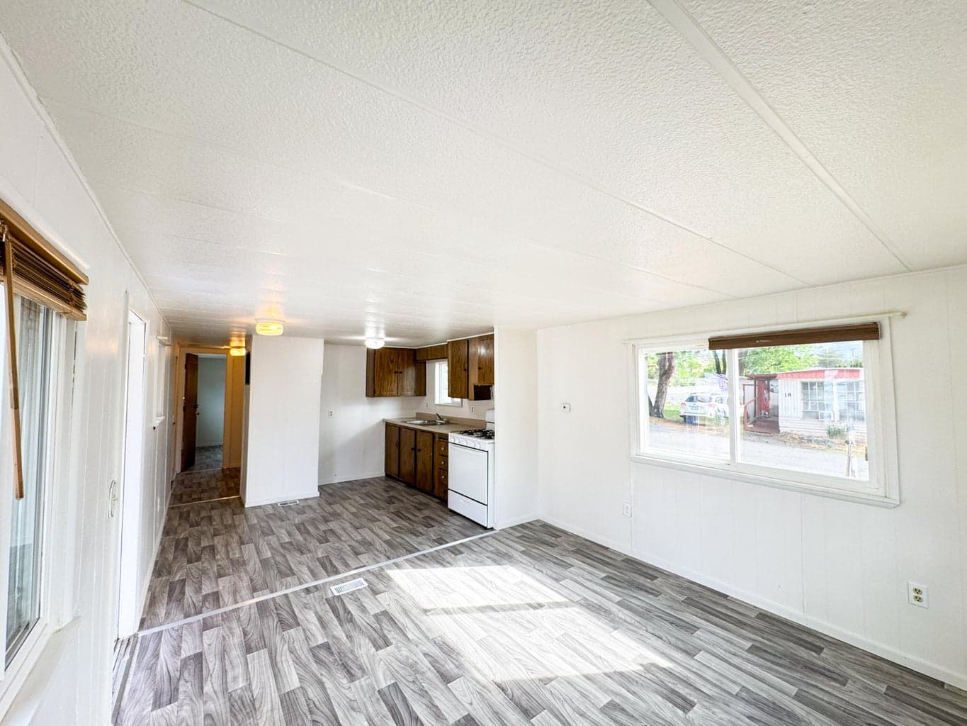 Photo of 2055 Greensprings 3 of 15