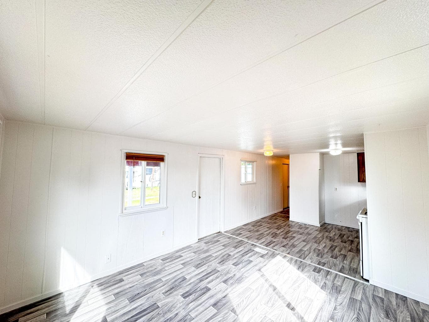 Photo of 2055 Greensprings 4 of 15