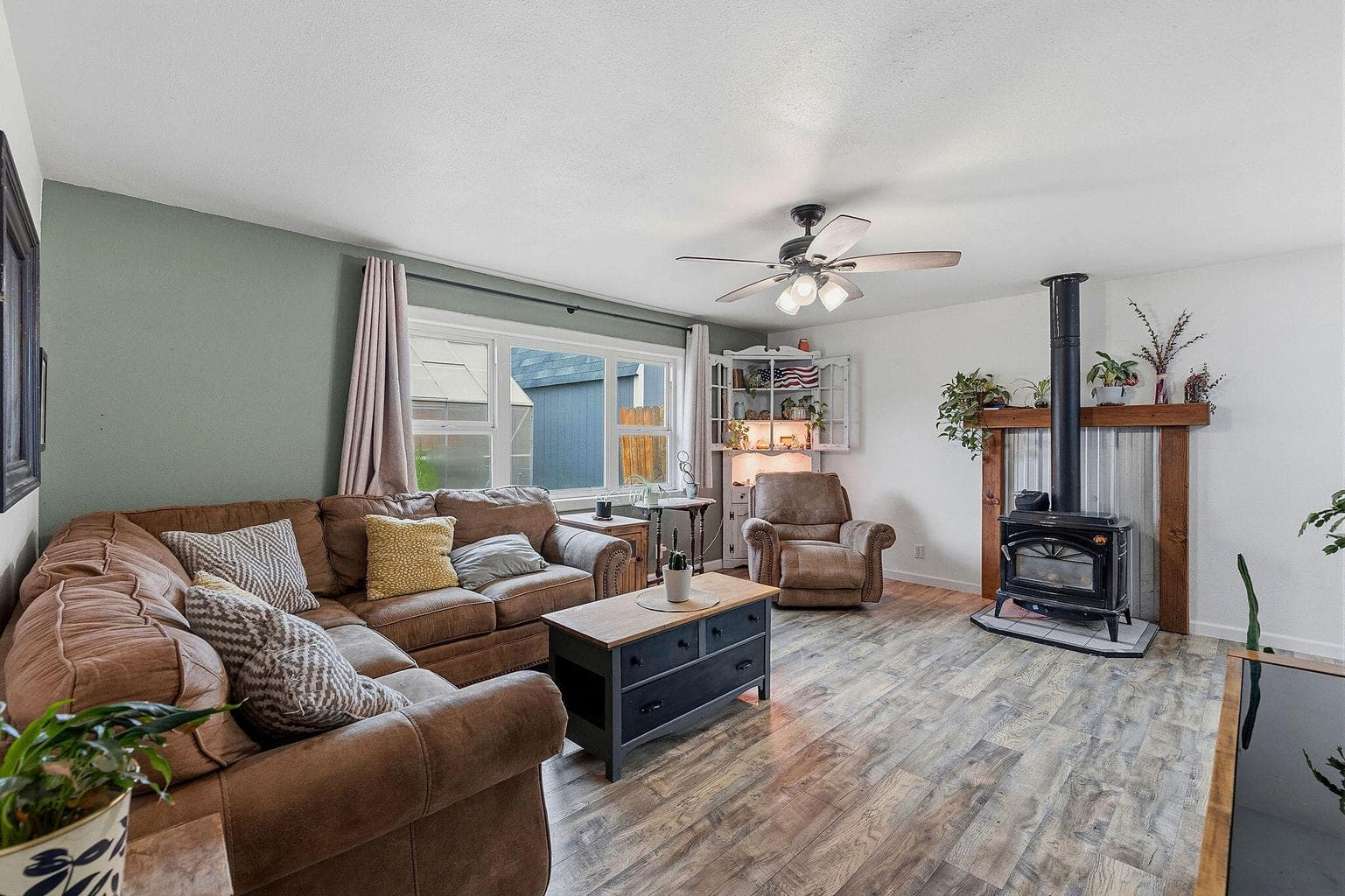 Living room with gas fireplace