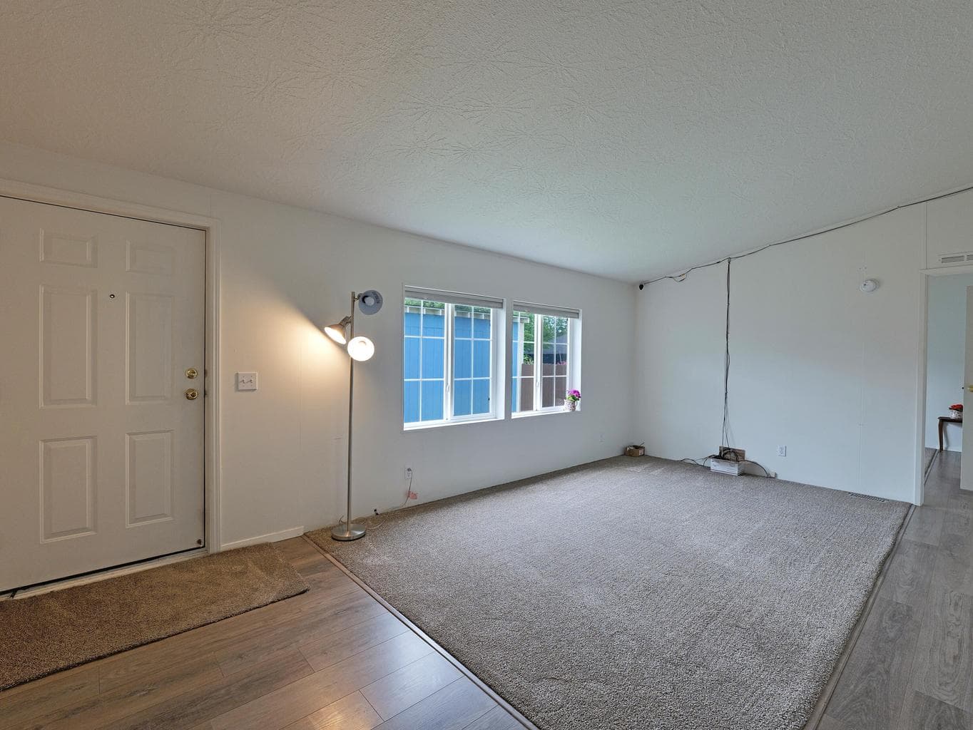 Photo of 1570 Peach 4 of 32