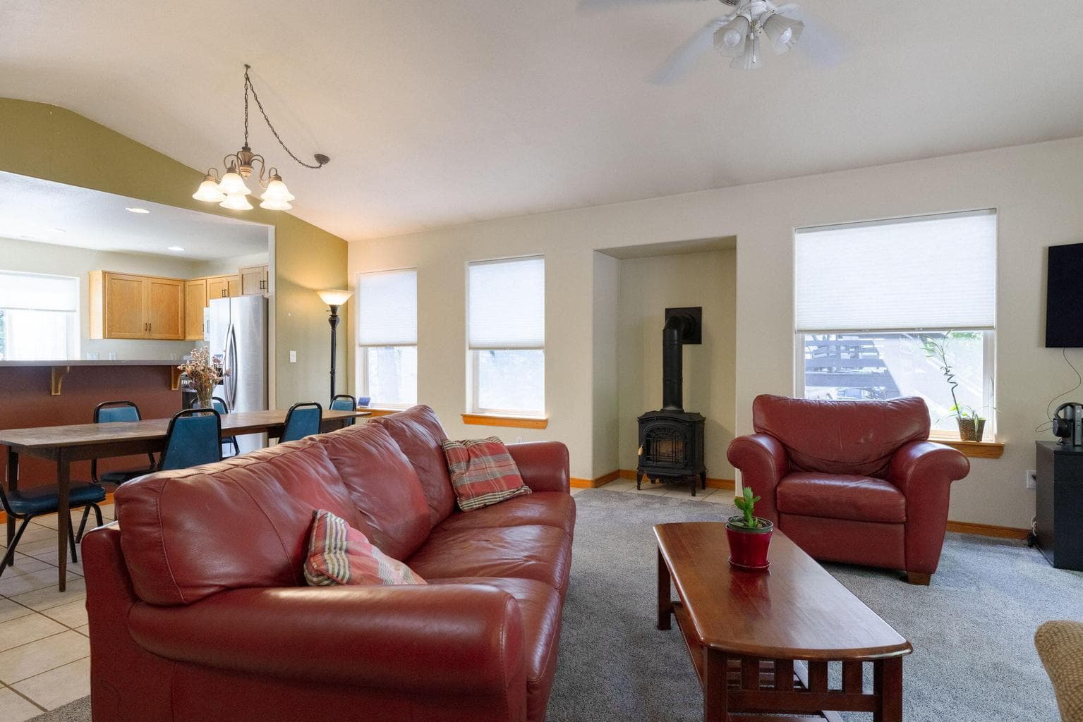 Open Floor Plan!