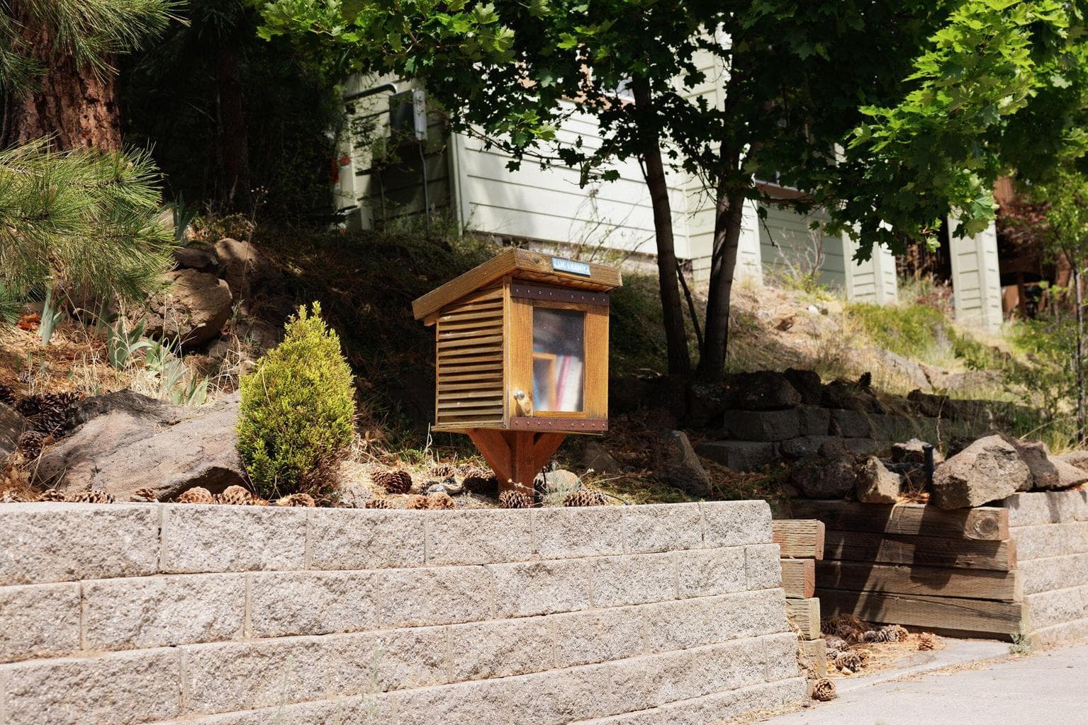 Community-feel in this neighborhood!
