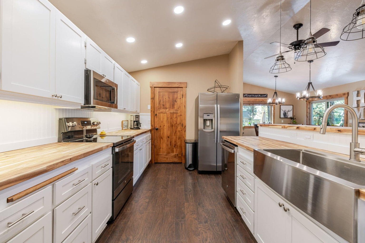 Photo of 15917 Pinion Jay Lane 6 of 44