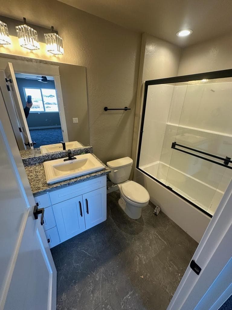 Photo of 7422 Denman 5 of 48