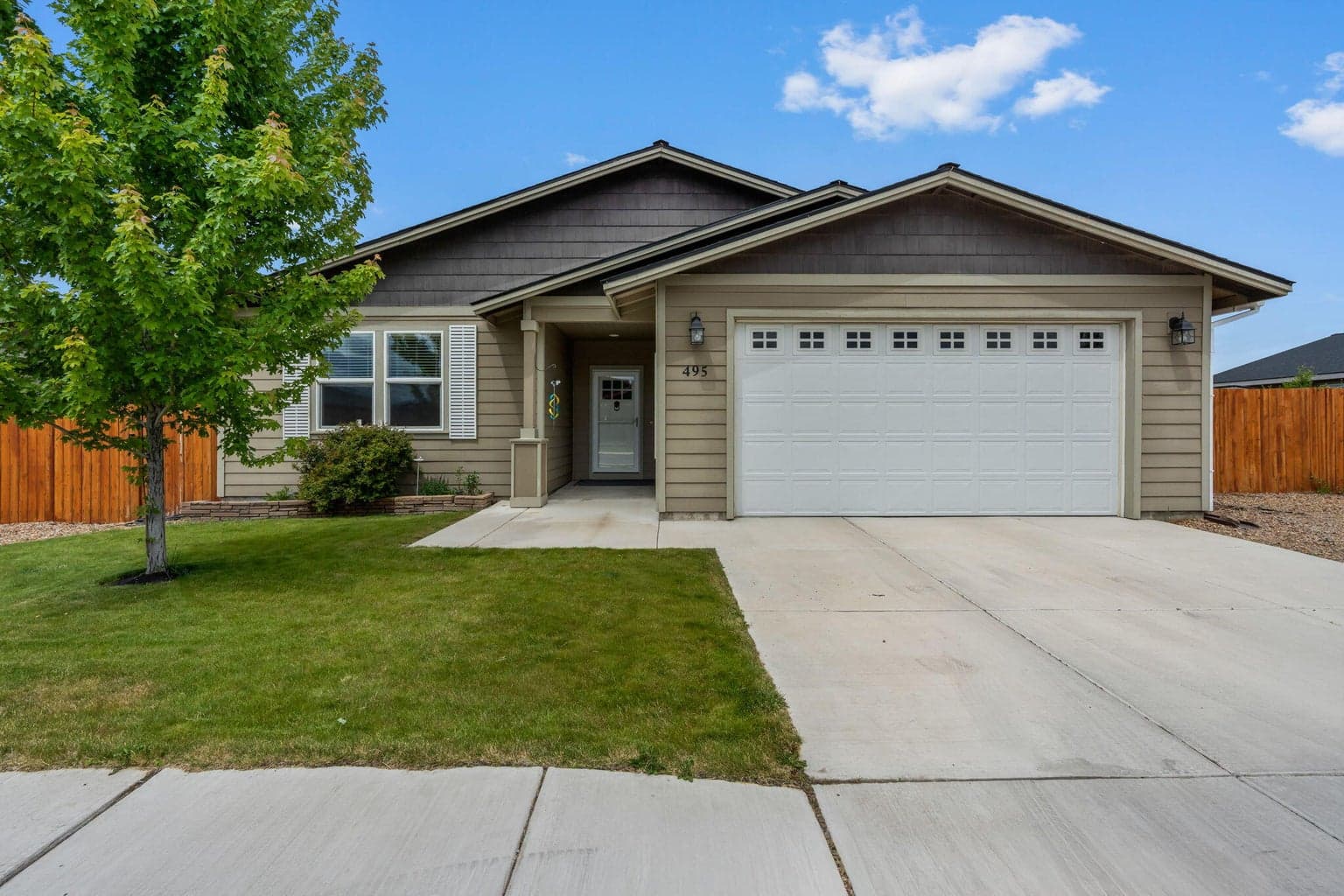 Photo of 495 SE Leisek Way 25 of 40
