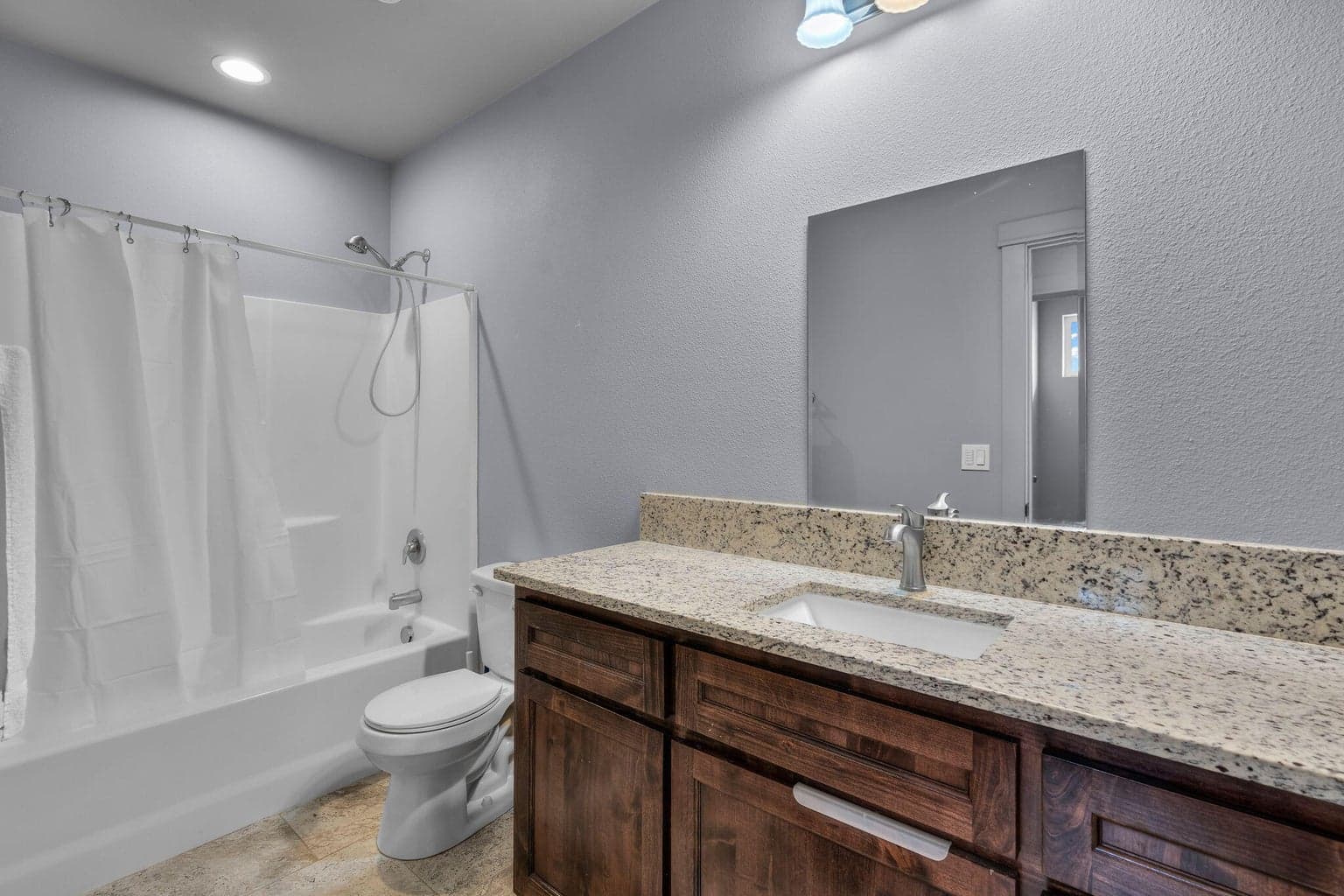 Photo of 495 SE Leisek Way 13 of 40