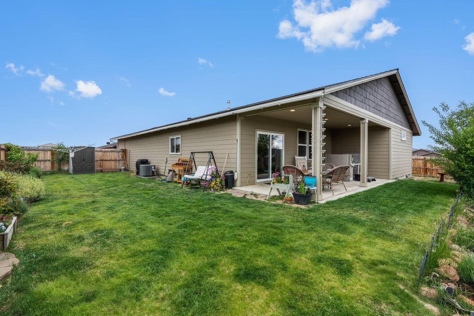 Photo of 495 SE Leisek Way 18 of 40