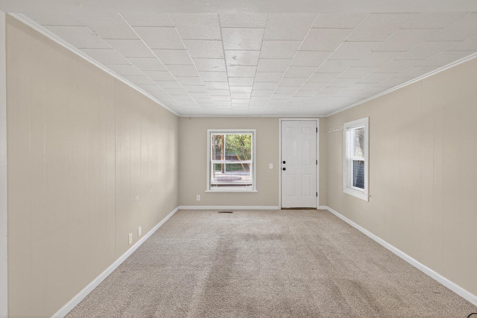 Photo of 1251 Newport 3 of 48