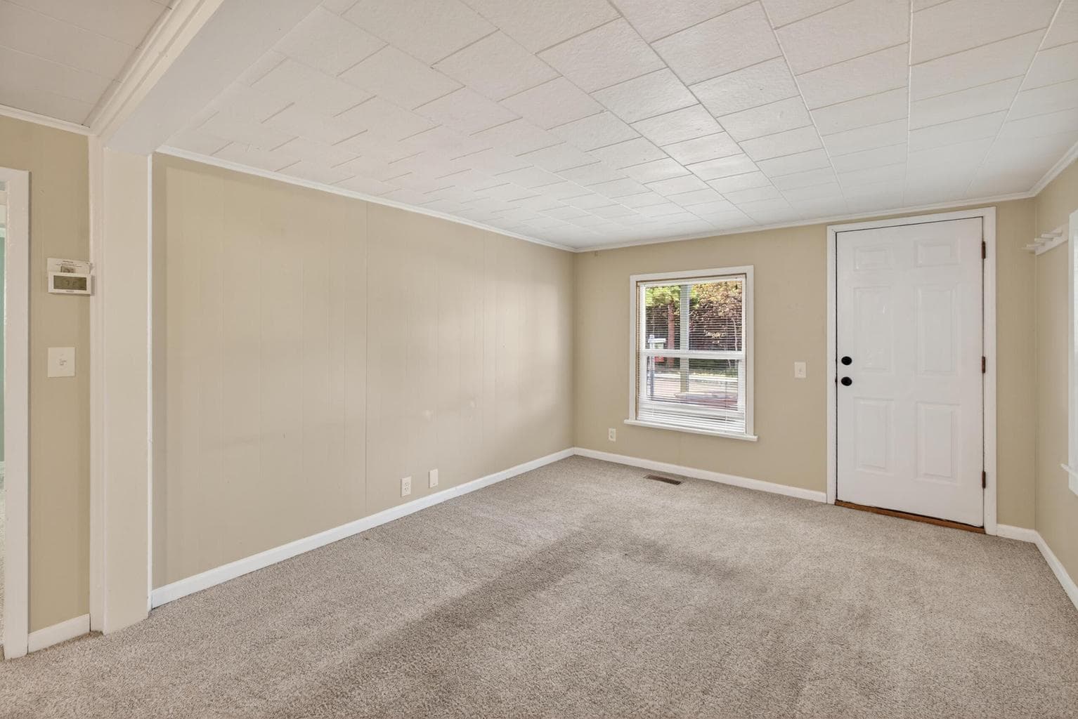 Photo of 1251 Newport 4 of 48