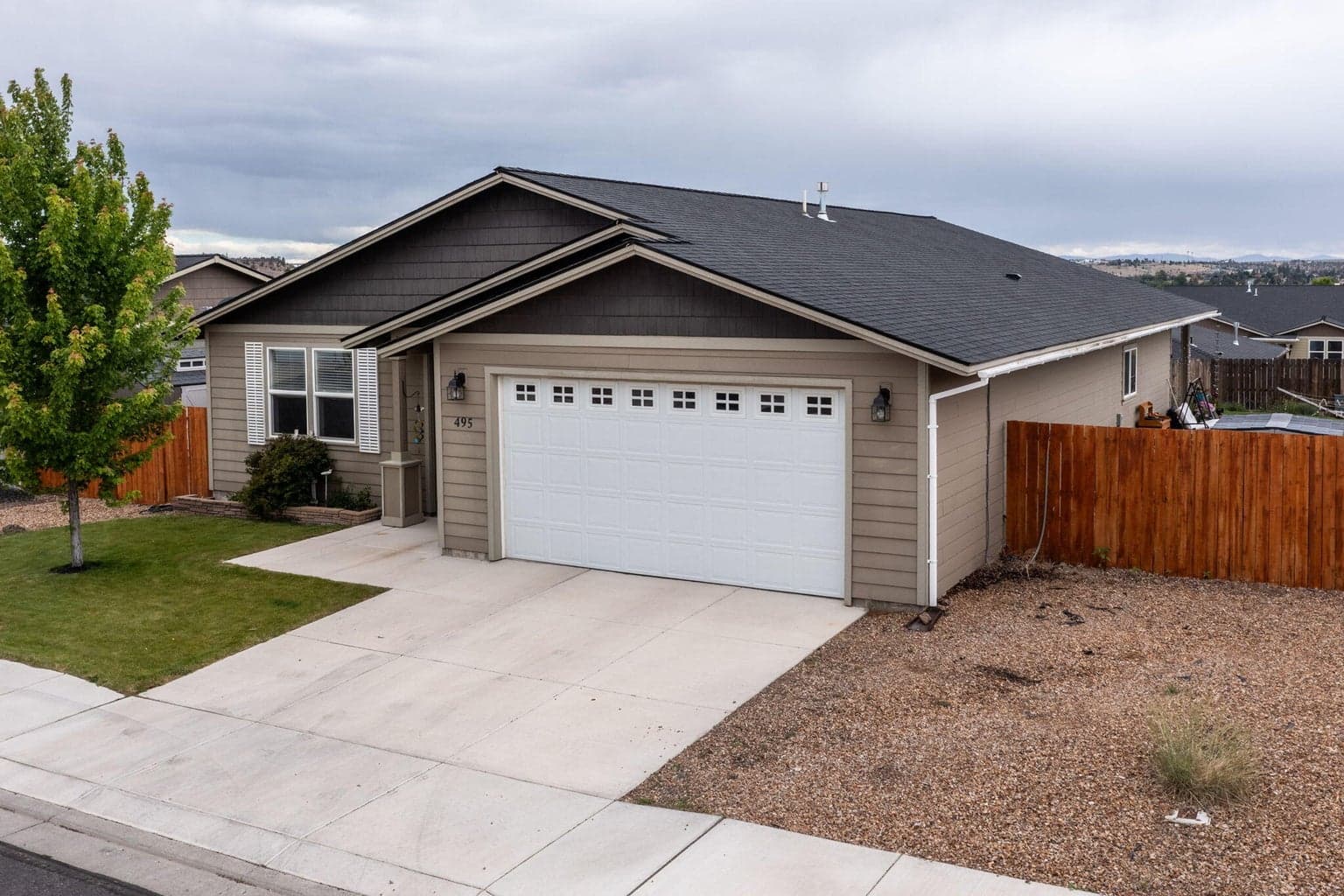 Photo of 495 SE Leisek Way 27 of 40