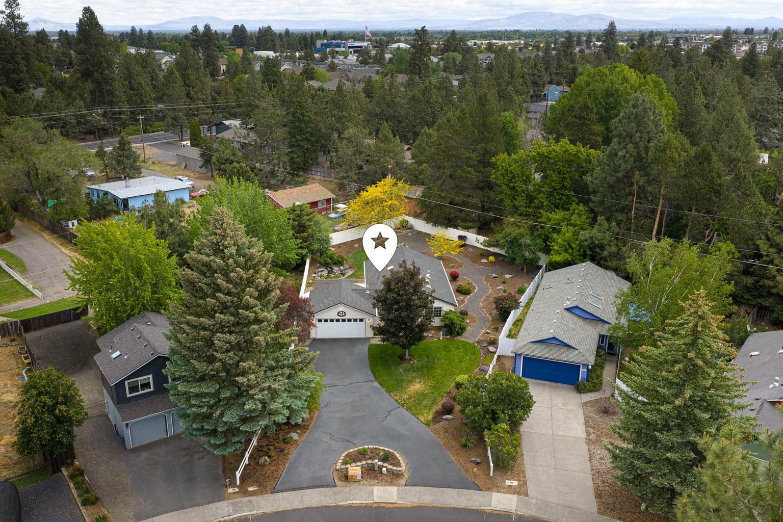 Photo of 1740 Karena 4 of 31