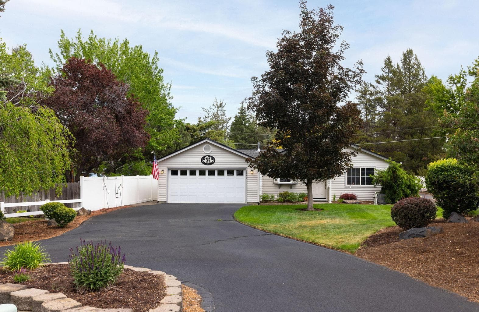 Photo of 1740 Karena 1 of 31