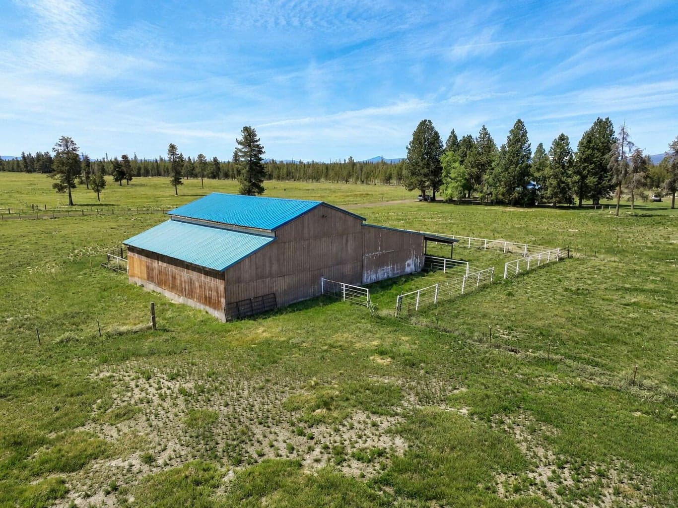 Photo of 50555 Highway 31 6 of 32