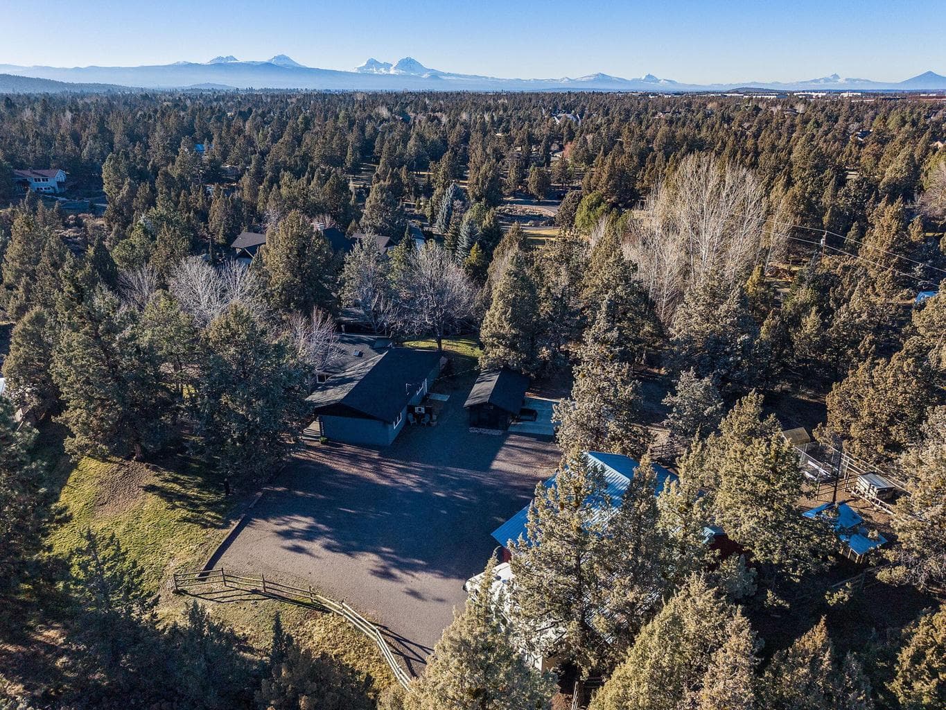 Photo of 63425 Deschutes Market 2 of 43