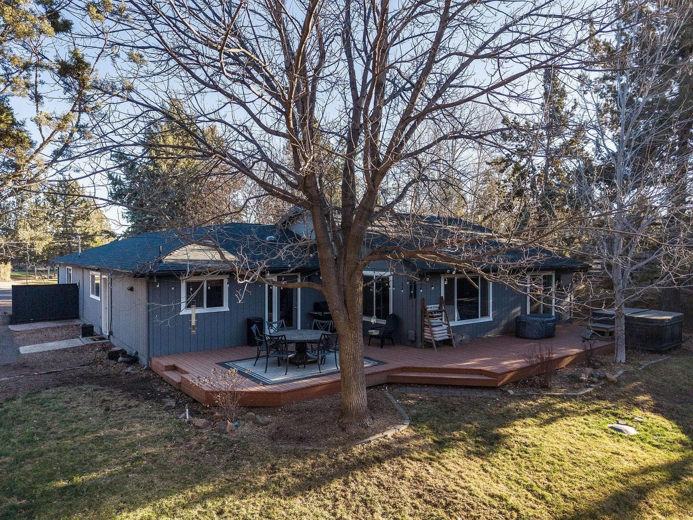 Photo of 63425 Deschutes Market 4 of 43