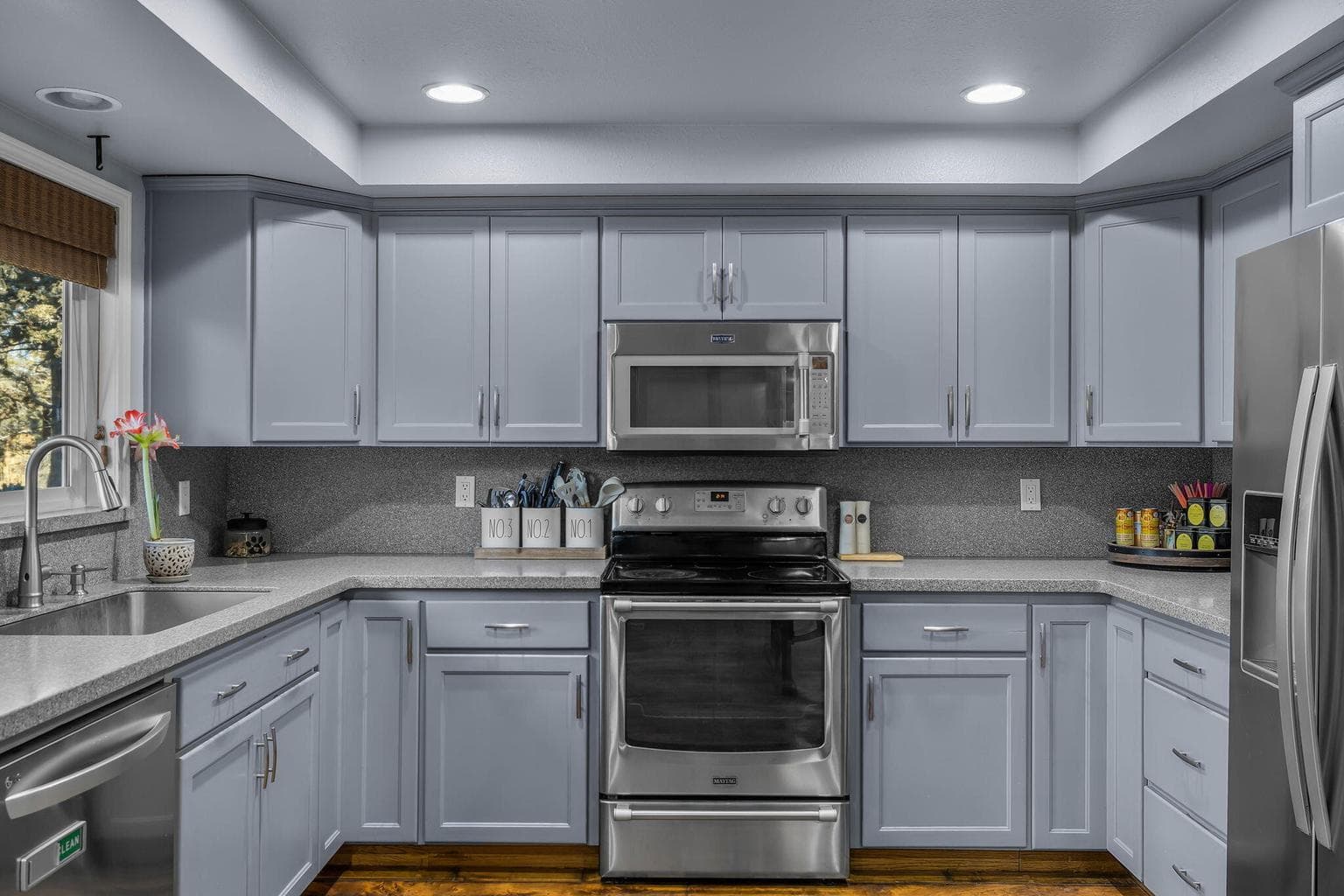 Photo of 63425 Deschutes Market Road 12 of 48