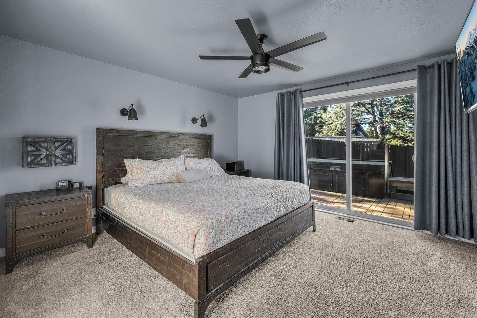 Photo of 63425 Deschutes Market Road 18 of 48