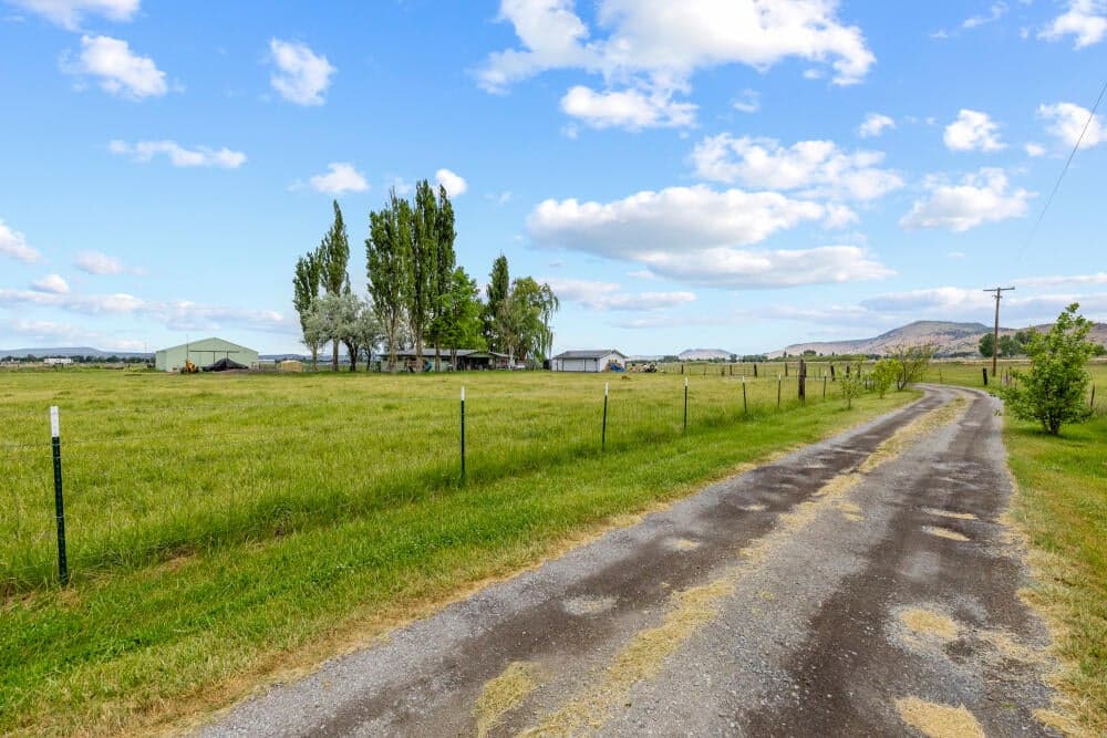 Photo of 5820 Highway 39 3 of 53