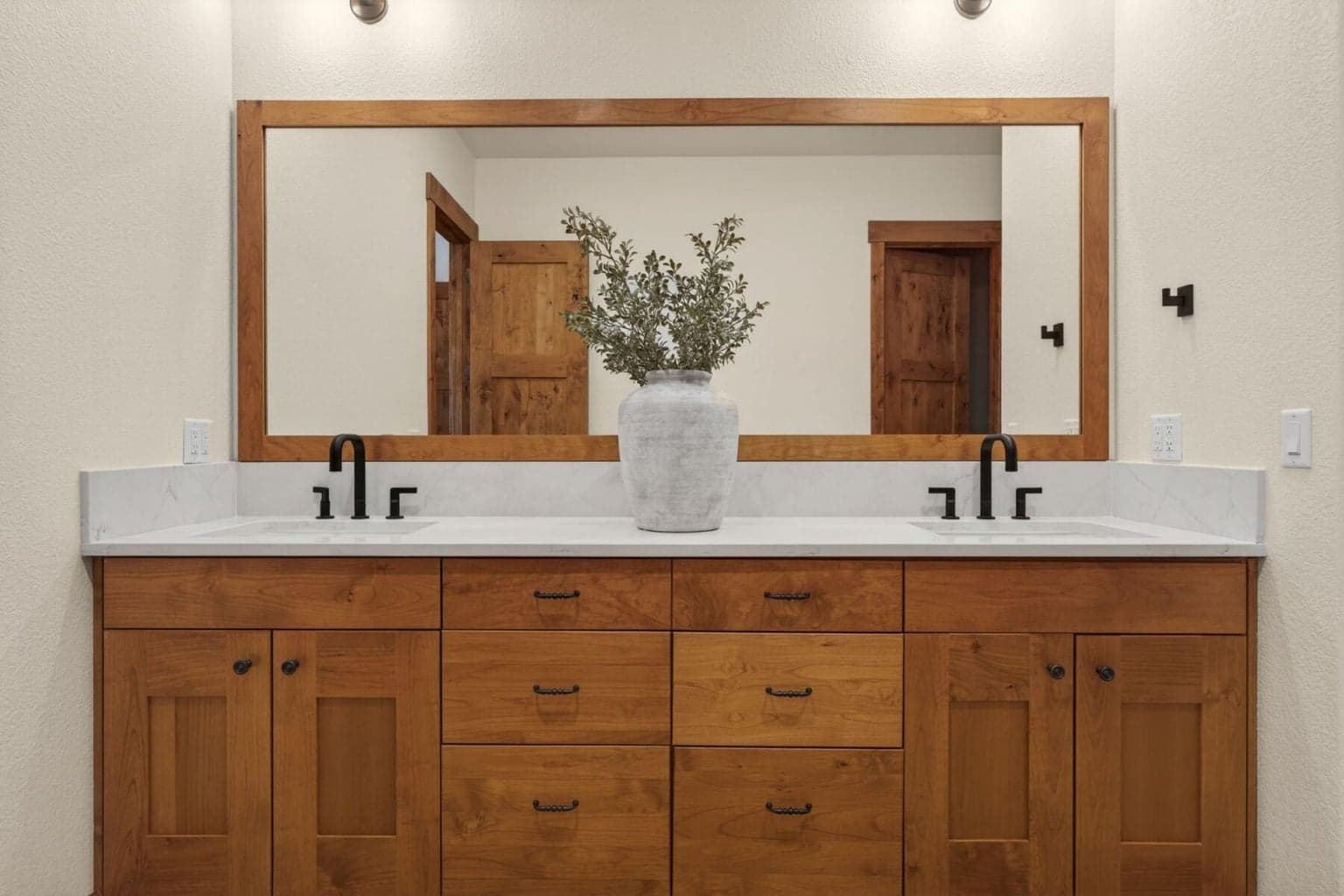 Primary Bath - with new Luce Cascade expansive Counter