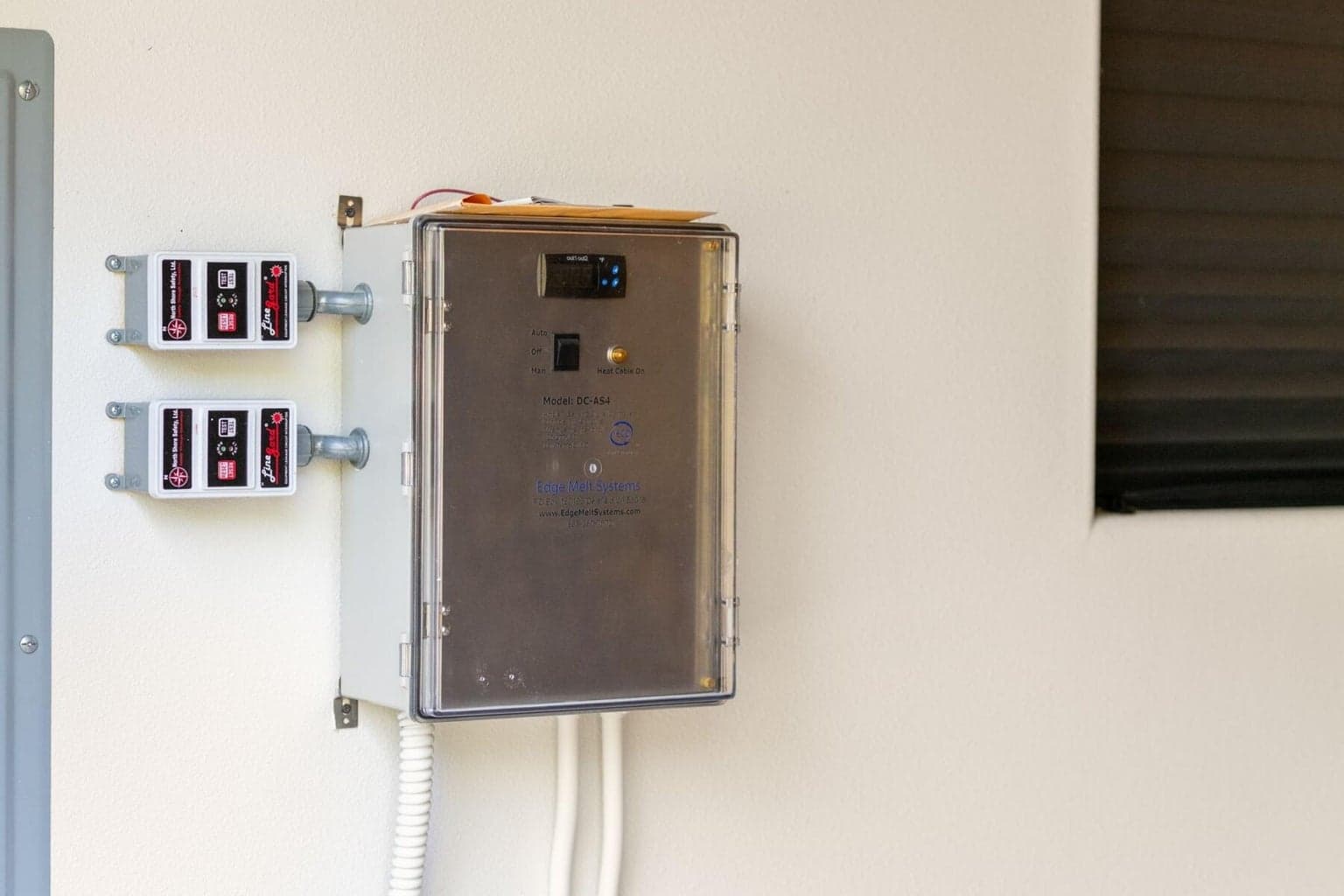 Edge Melt System - App controlled Heat tape system for roof